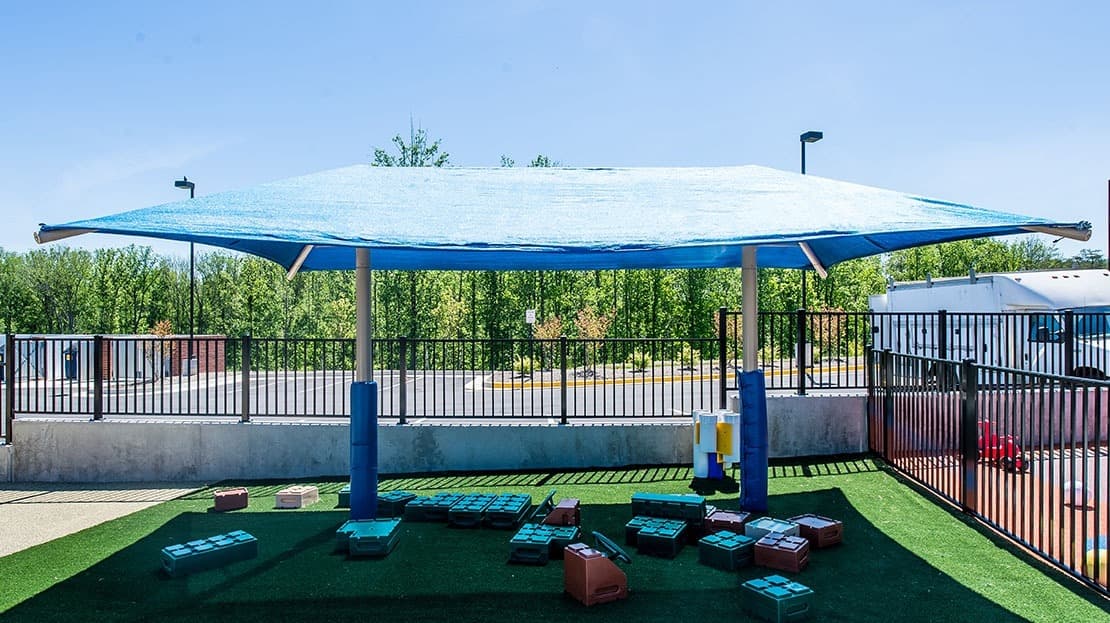 8′ Dual Column Umbrella