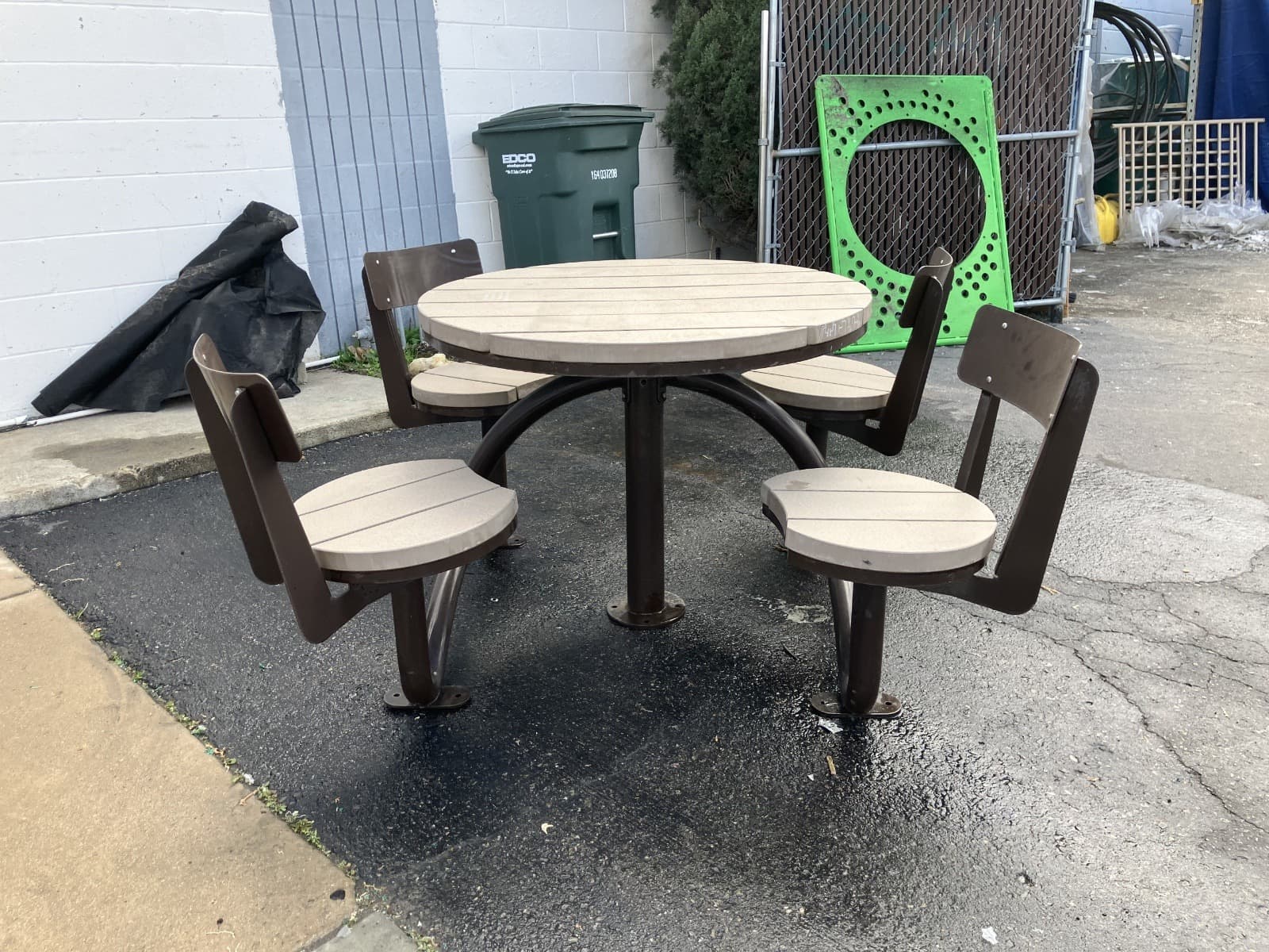 Carousel Table